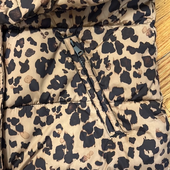 Gap Leopard Print Short Puffer - Small - Picture 4 of 6